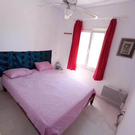 Julia's Maisonnette * Naxos City