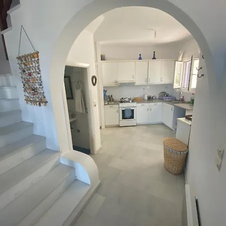 Julia's Maisonnette *